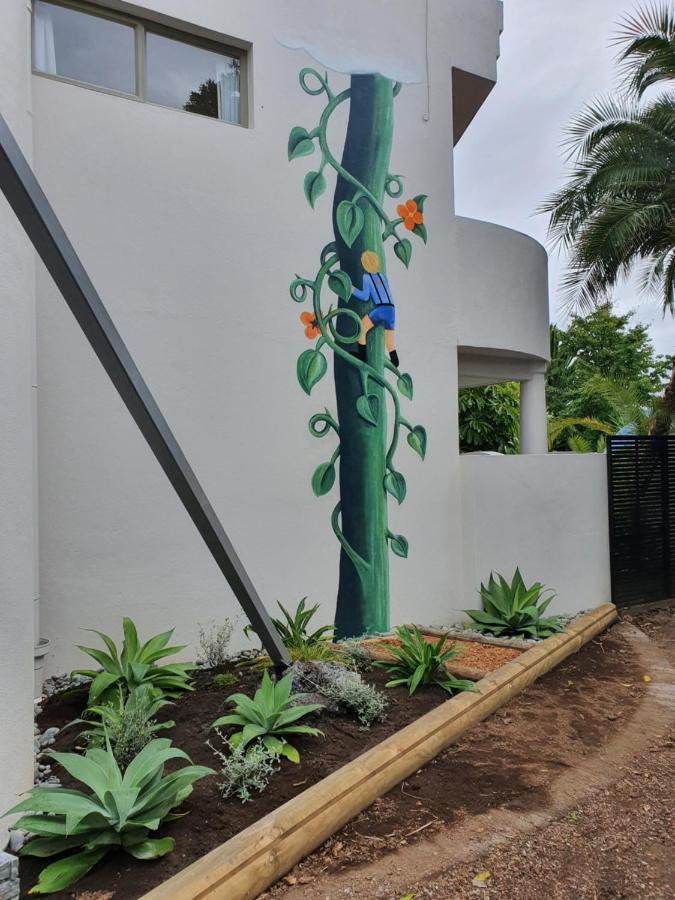Breakers Motel Уангамата Екстериор снимка