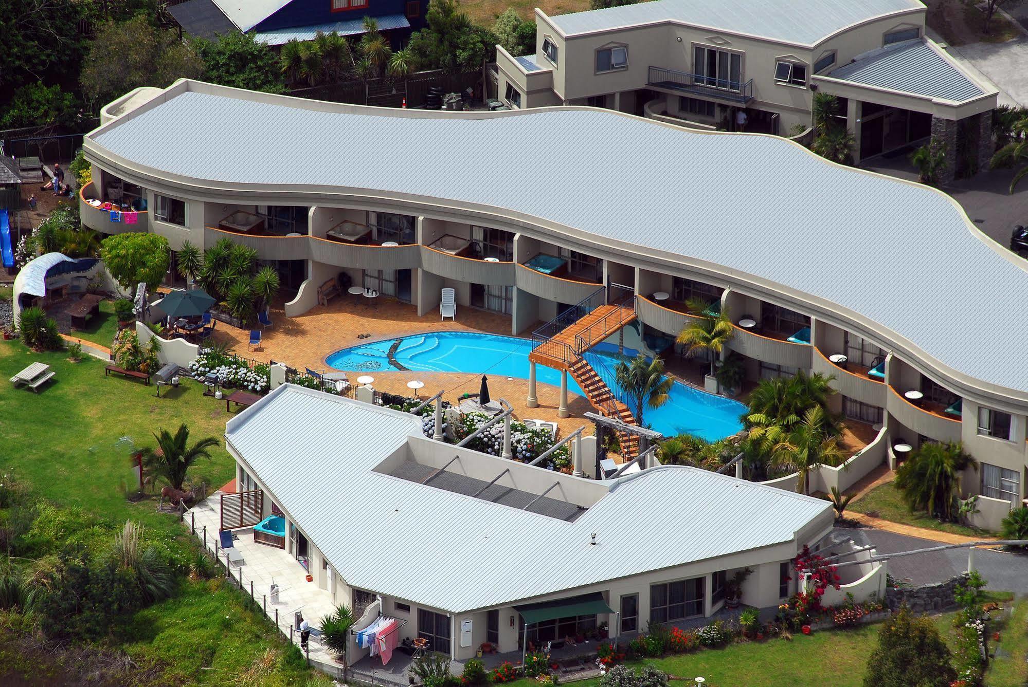 Breakers Motel Уангамата Екстериор снимка